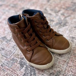 Boys’ Brown Faux Leather Boots / High Tops - size 11